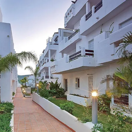 Апартаменти Two-bedroom In Estepona, Malaga *